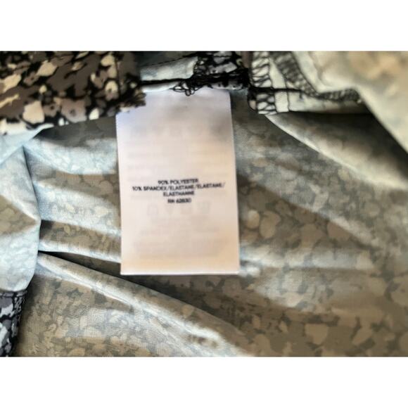 Lands' End silky feel tunic blouse 2X convertible sleeves 2 pockets muted grays - Picture 6 of 6